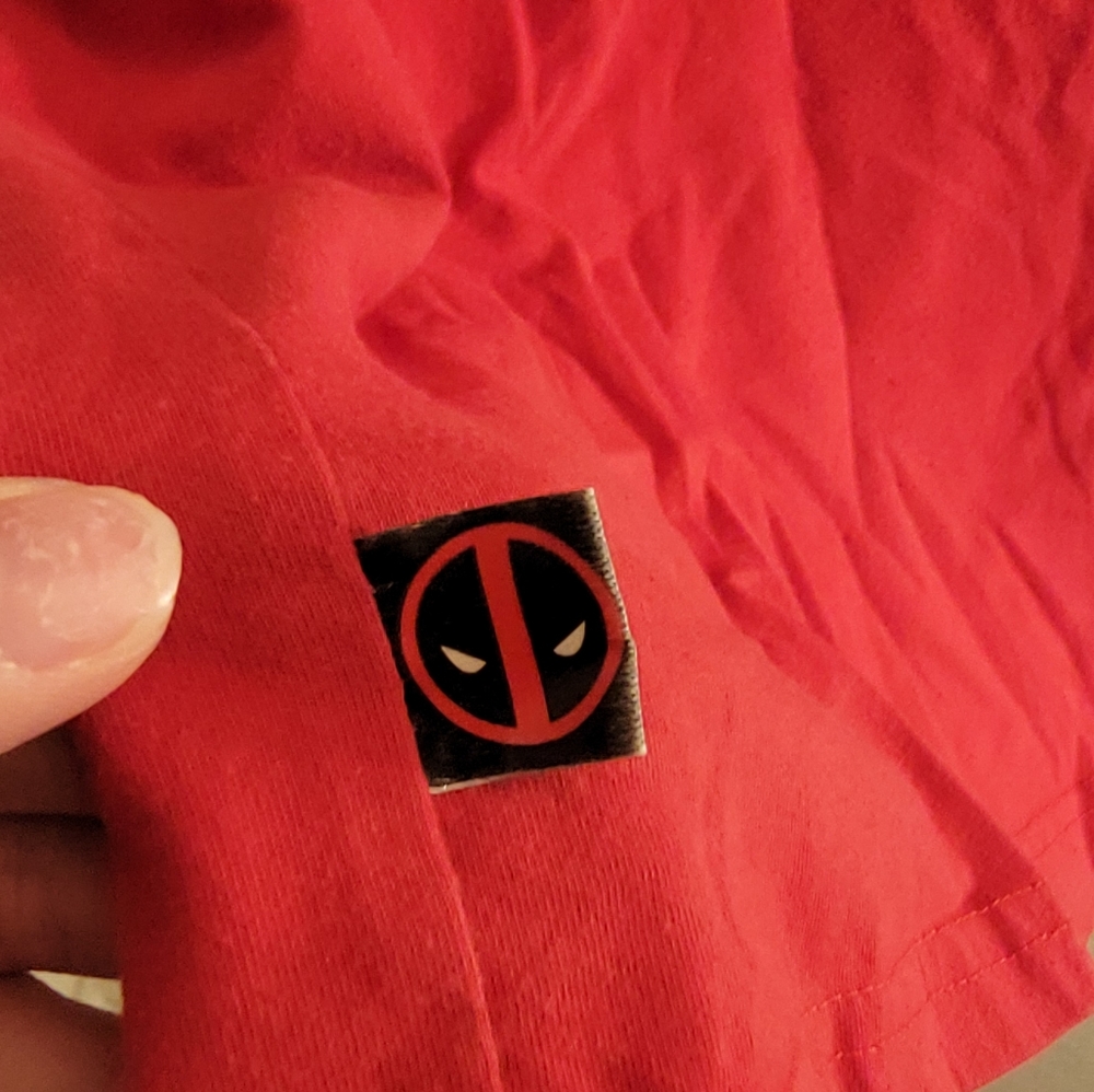 Deadpool T-shirt Size XL - Picture 3 of 5